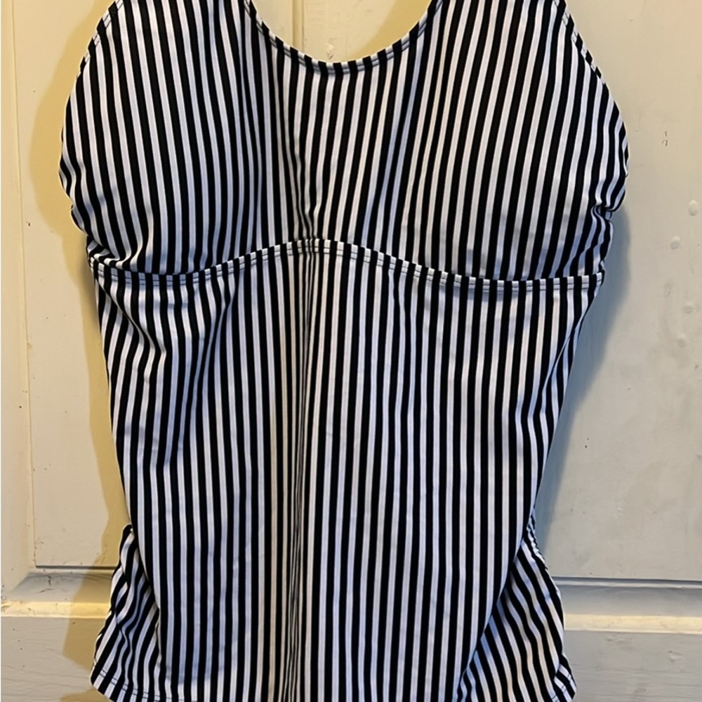 NO BRAND NAME SWIMSUIT TOP